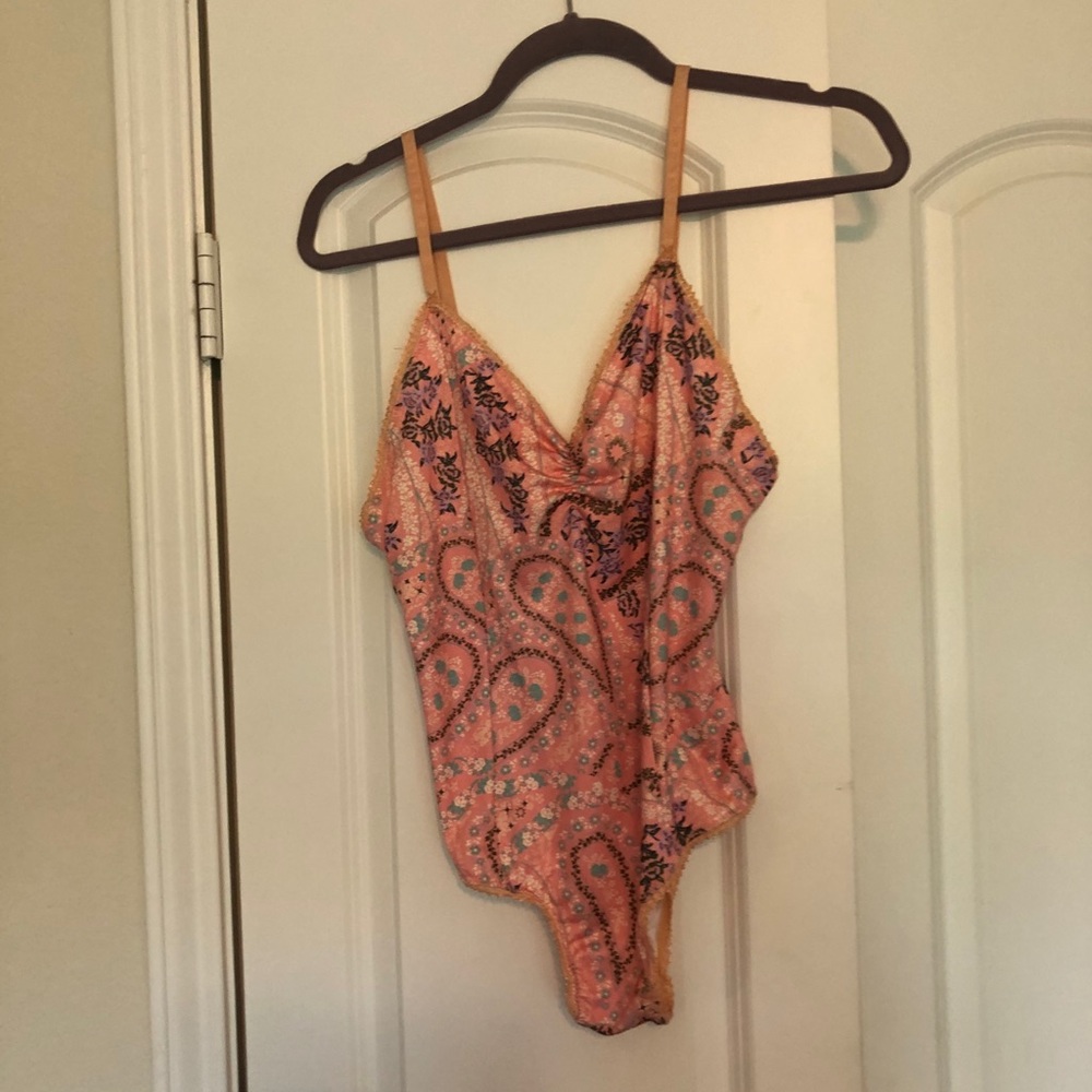 Spell city lights body suit pink size small
